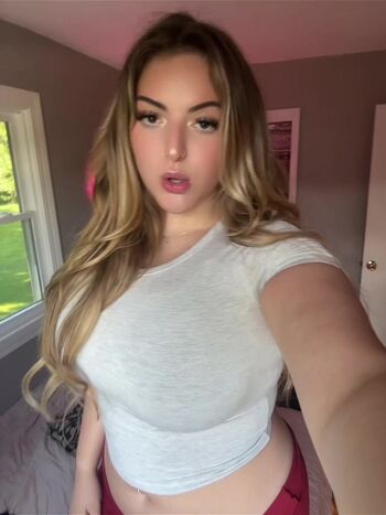 Full leaked Gracenunez private onlyfans photo