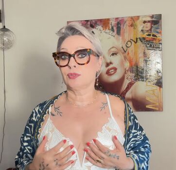 Full leaked Gracia m page private onlyfans photo