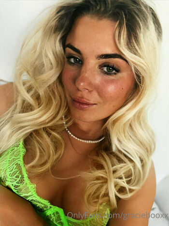 Full leaked Graciebooxx page private onlyfans photo