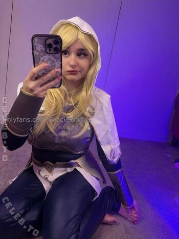 Full leaked Graciewaifu private onlyfans photo