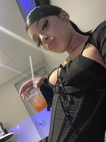 Full leaked Guapunzel private onlyfans photo