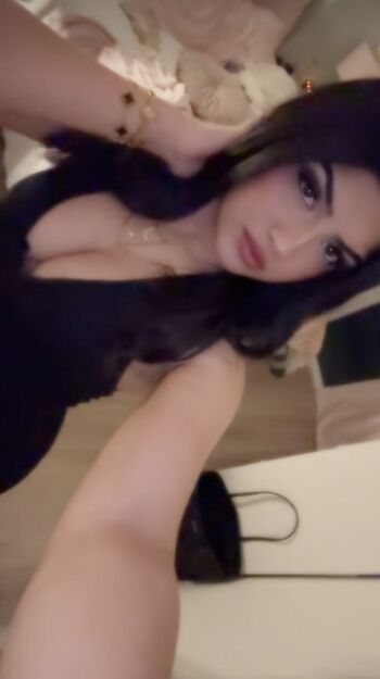 Full leaked Guneet private onlyfans photo