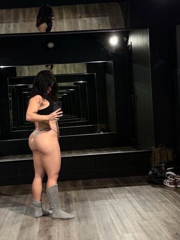 Full leaked Gym booty bubble butts page private onlyfans photo