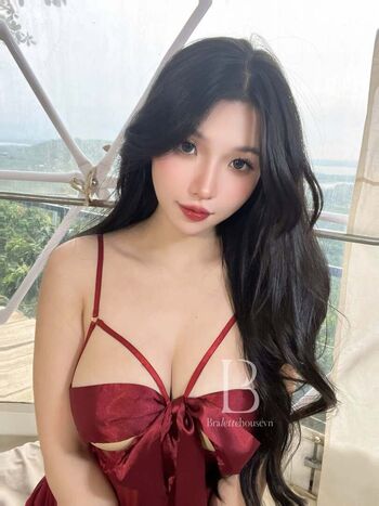 Full leaked Ha my duyen page private onlyfans photo
