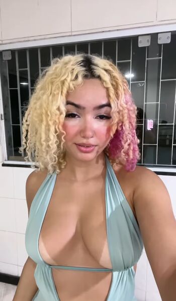 Full leaked Hadassanuness private onlyfans photo