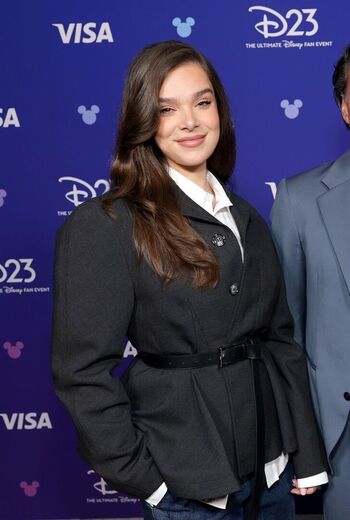 Full leaked Hailee steinfeld private onlyfans photo
