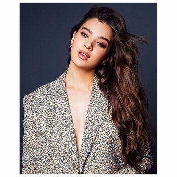 Full leaked Hailee steinfeld private onlyfans photo