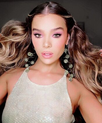 Full leaked Hailee steinfeld private onlyfans photo