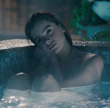 Full leaked Hailee steinfeld page private onlyfans photo