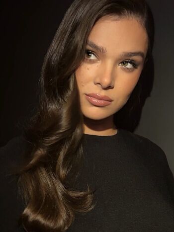 Hailee Steinfeld