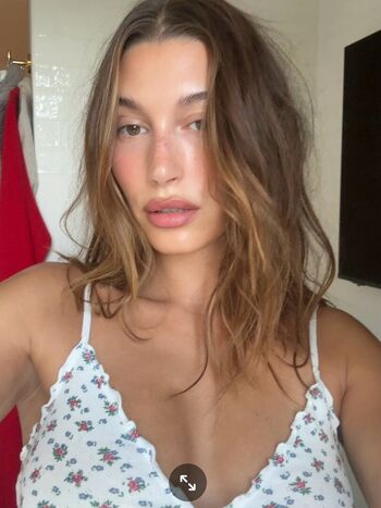 Hailey Baldwin Bieber