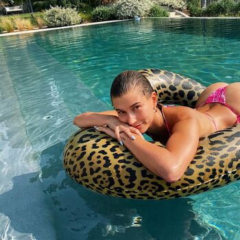 Full leaked Hailey bieber private onlyfans photo