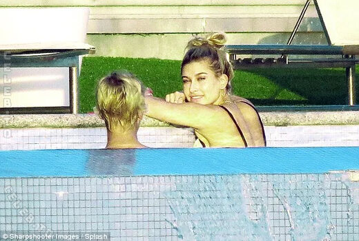 Hailey Bieber