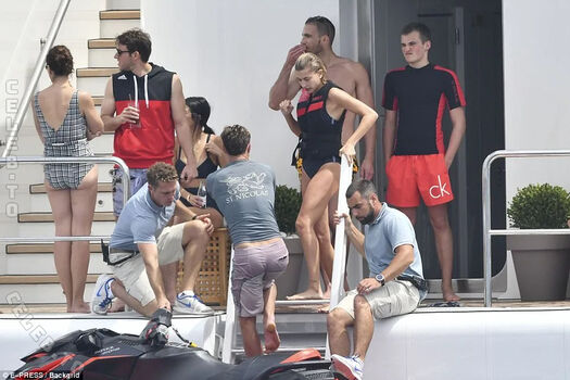 Hailey Bieber