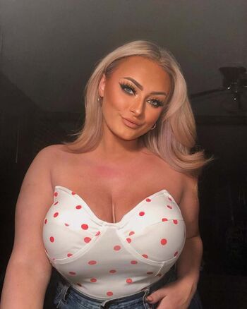Full leaked Hailey brown  page private onlyfans photo