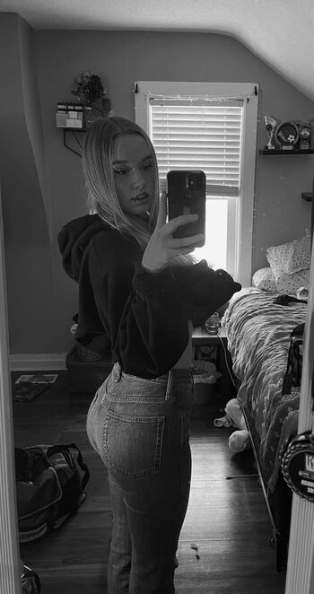 Full leaked Hailey frizzell page private onlyfans photo