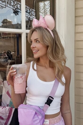 Full leaked Hailey malles page private onlyfans photo