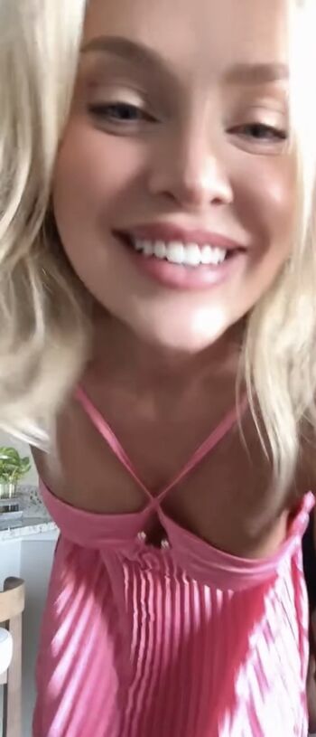 Full leaked Hailey malles page private onlyfans photo