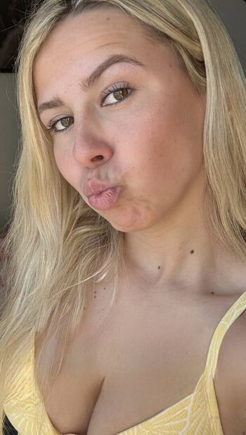 Full leaked Hailey welch private onlyfans photo