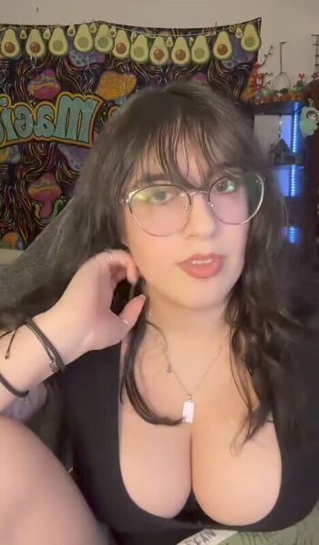 Full leaked Haileyavocad page private onlyfans photo