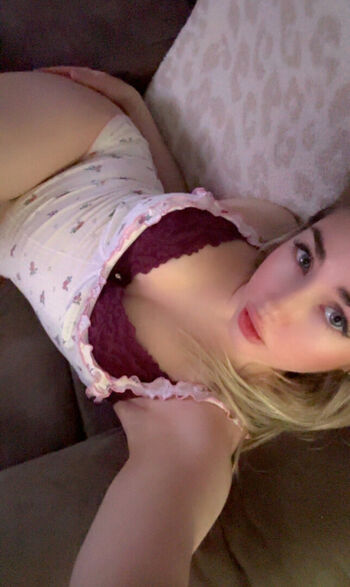 Full leaked Hailsbee private onlyfans photo