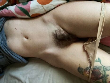 Full leaked Hairy women  page private onlyfans photo