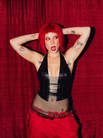 Full leaked Halsey page private onlyfans photo