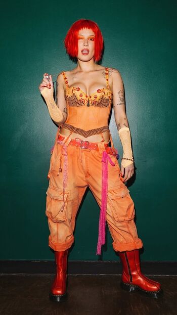Full leaked Halsey page private onlyfans photo