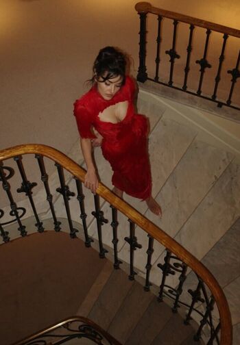 Full leaked Hande ercel private onlyfans photo