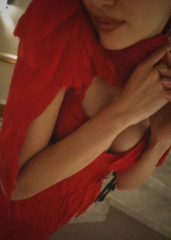 Full leaked Hande ercel private onlyfans photo