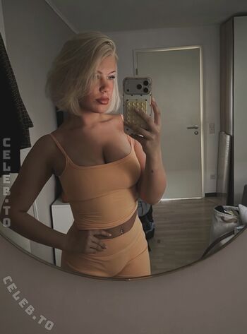 Full leaked Hannah chr private onlyfans photo