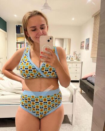 Hannah Witton