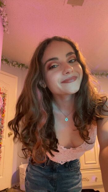 Full leaked Hannahsbananax private onlyfans photo