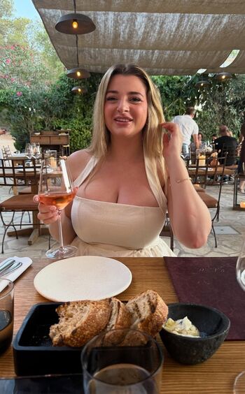 Full leaked Hannahwoodberry private onlyfans photo