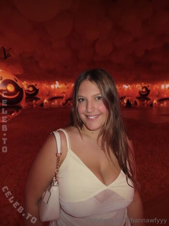 Full leaked Hannawfyyy private onlyfans photo