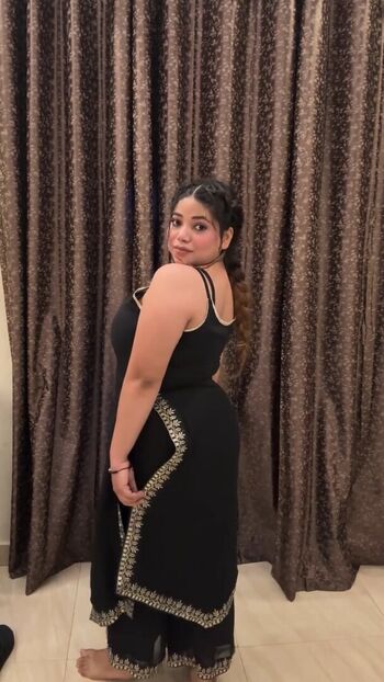 Full leaked Hanswahini page private onlyfans photo