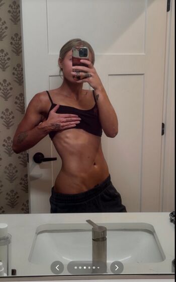 Full leaked Harley hendry private onlyfans photo