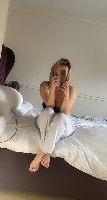 Full leaked Harrietswanfree private onlyfans photo