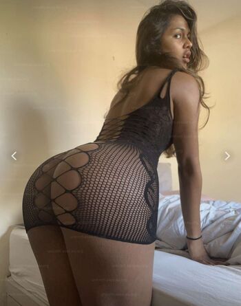 Full leaked Hashini guruge private onlyfans photo