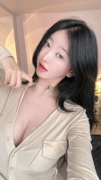 Full leaked Haxxnini private onlyfans photo
