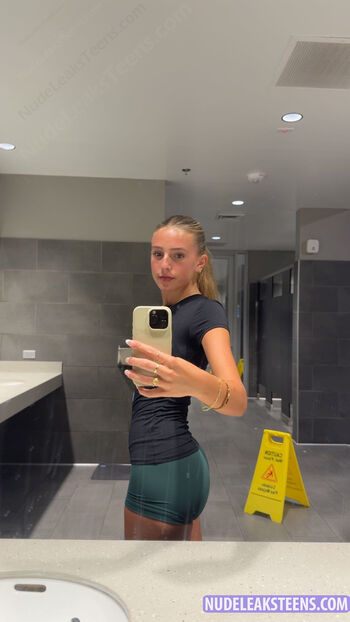 Full leaked Hayley easley private onlyfans photo