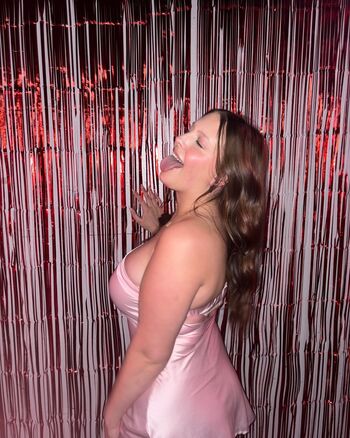 Full leaked Hayley page private onlyfans photo
