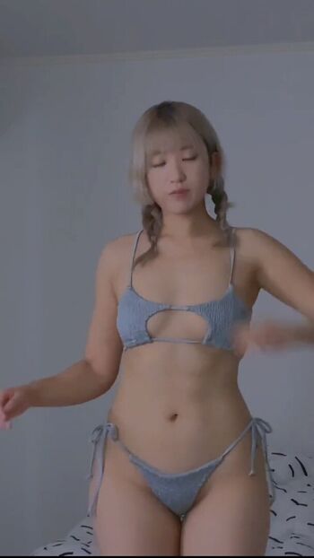 Full leaked Heeheemoon private onlyfans photo