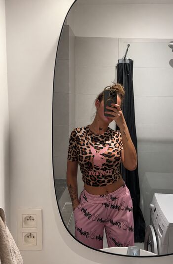 Full leaked Helenaeliart private onlyfans photo