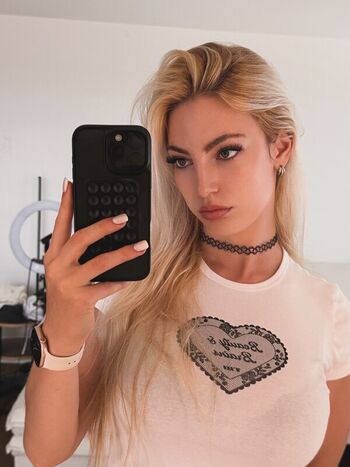 Full leaked Helenakingsoul private onlyfans photo