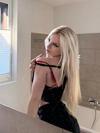 Full leaked Helenakingsoul page private onlyfans photo