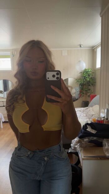 Full leaked Heleneelises private onlyfans photo