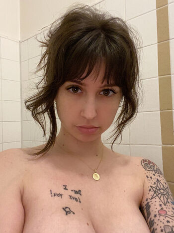Full leaked Helenfromtwitter private onlyfans photo