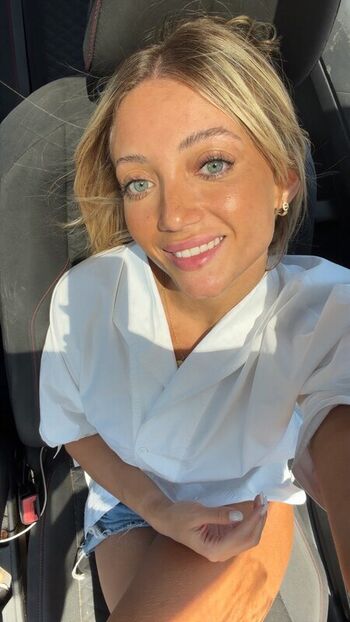 Full leaked Hello iris private onlyfans photo