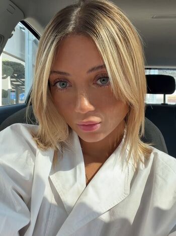 Full leaked Hello iris private onlyfans photo